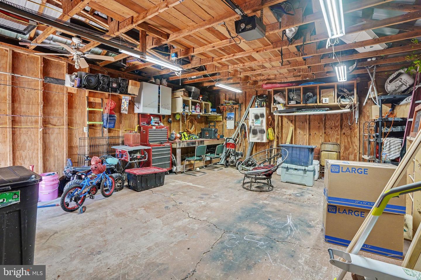 33 Jewel St Property Photo 26