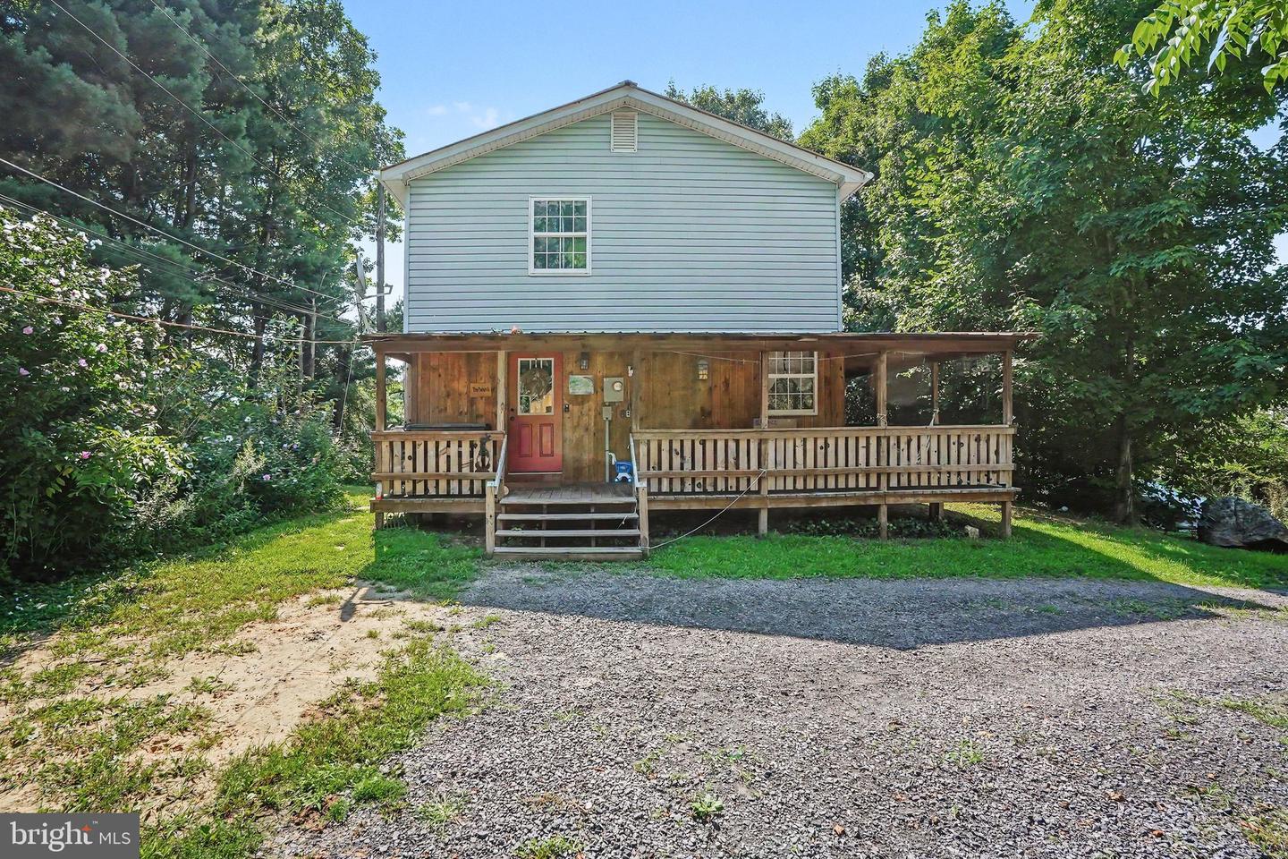 33 Jewel St Property Photo 28