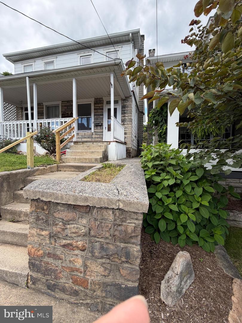 78 North Pine Street Property Photo 1