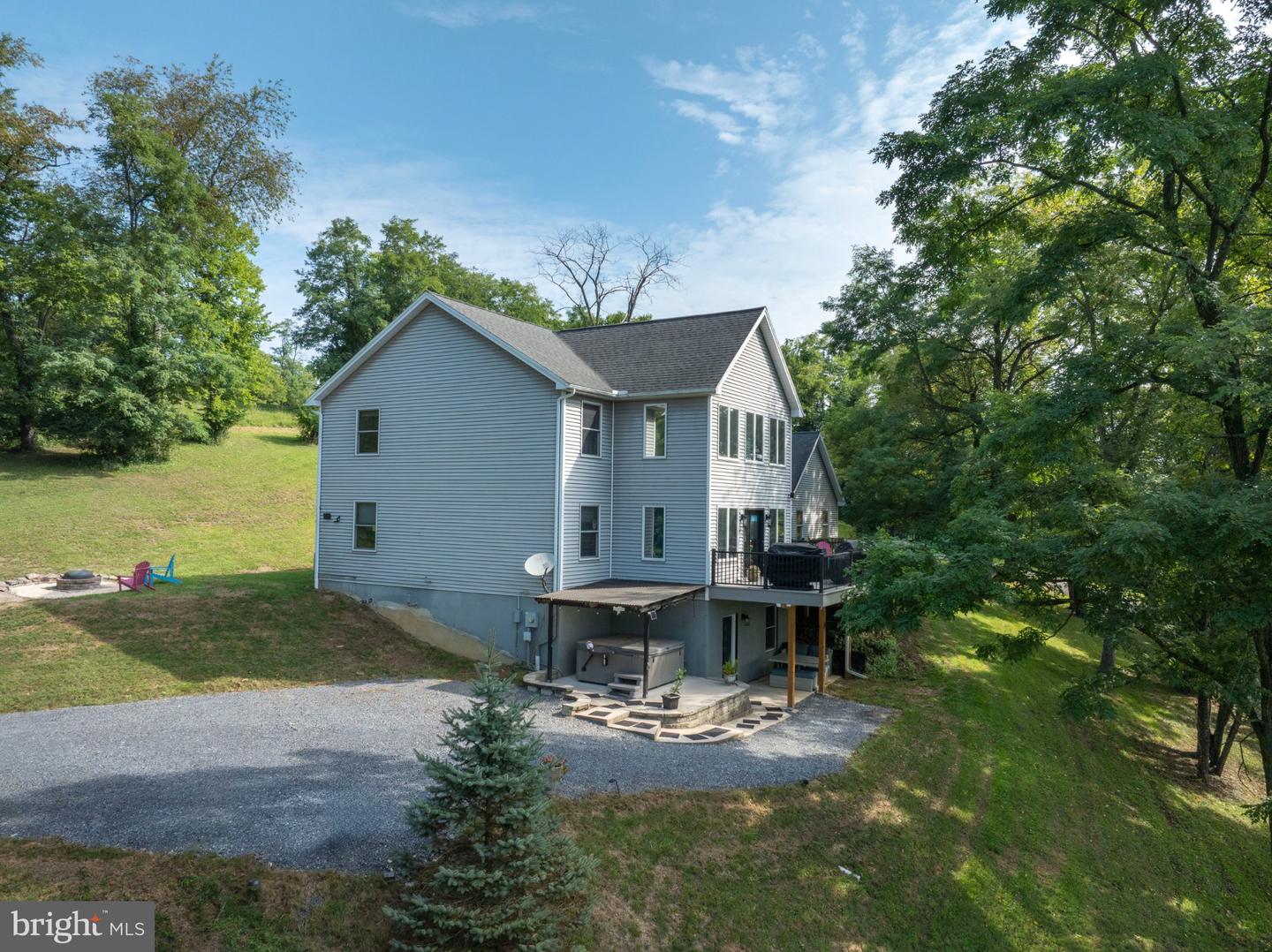 1695 Middle Rd Property Photo 1