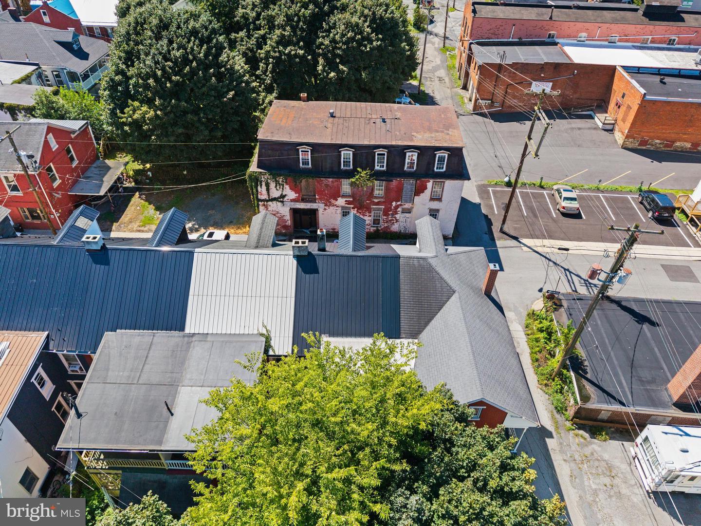 14 Marble St Property Photo 7