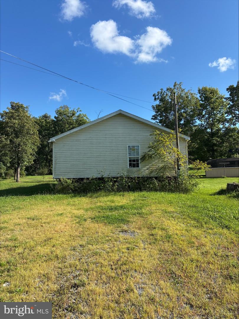 18 Maple Ave Property Photo 2