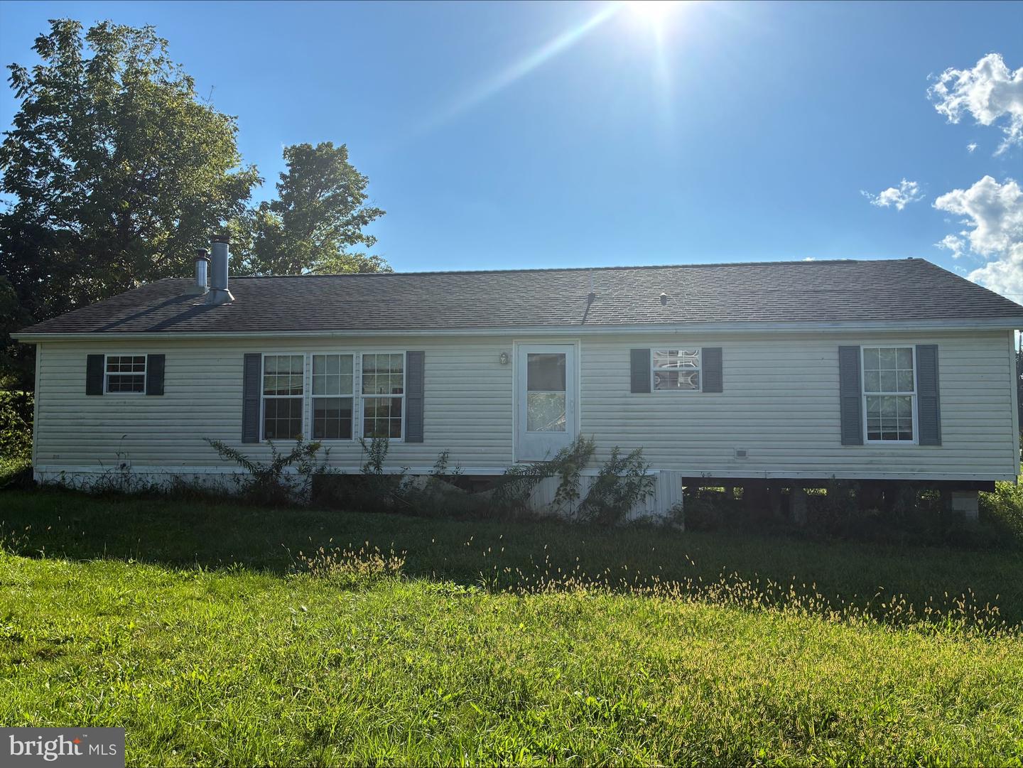 18 Maple Ave Property Photo 4
