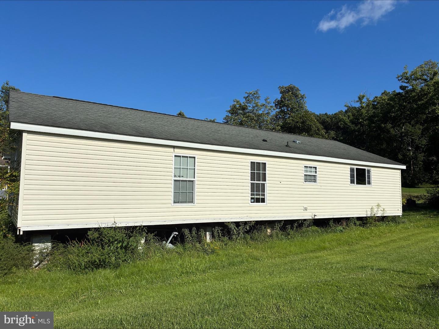 18 Maple Ave Property Photo 6