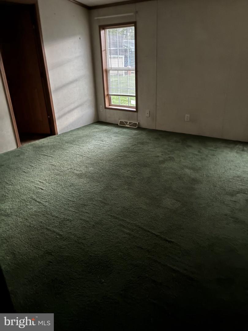 18 Maple Ave Property Photo 18