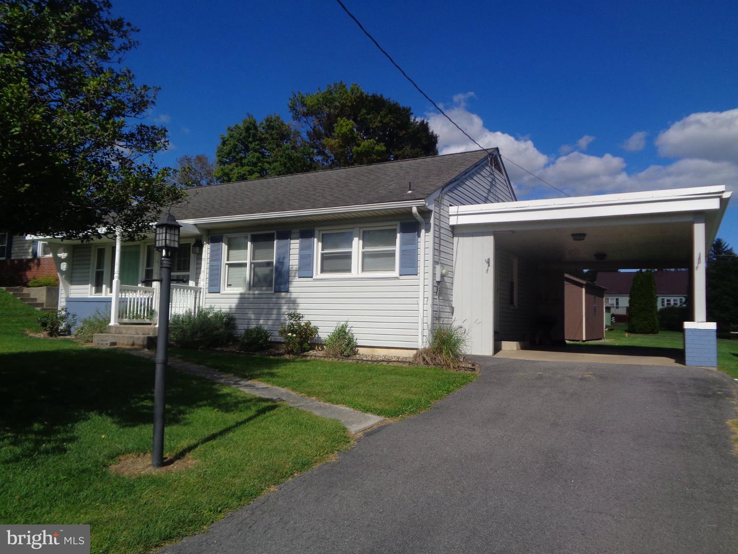 209 Greenwood Ave Property Photo 1