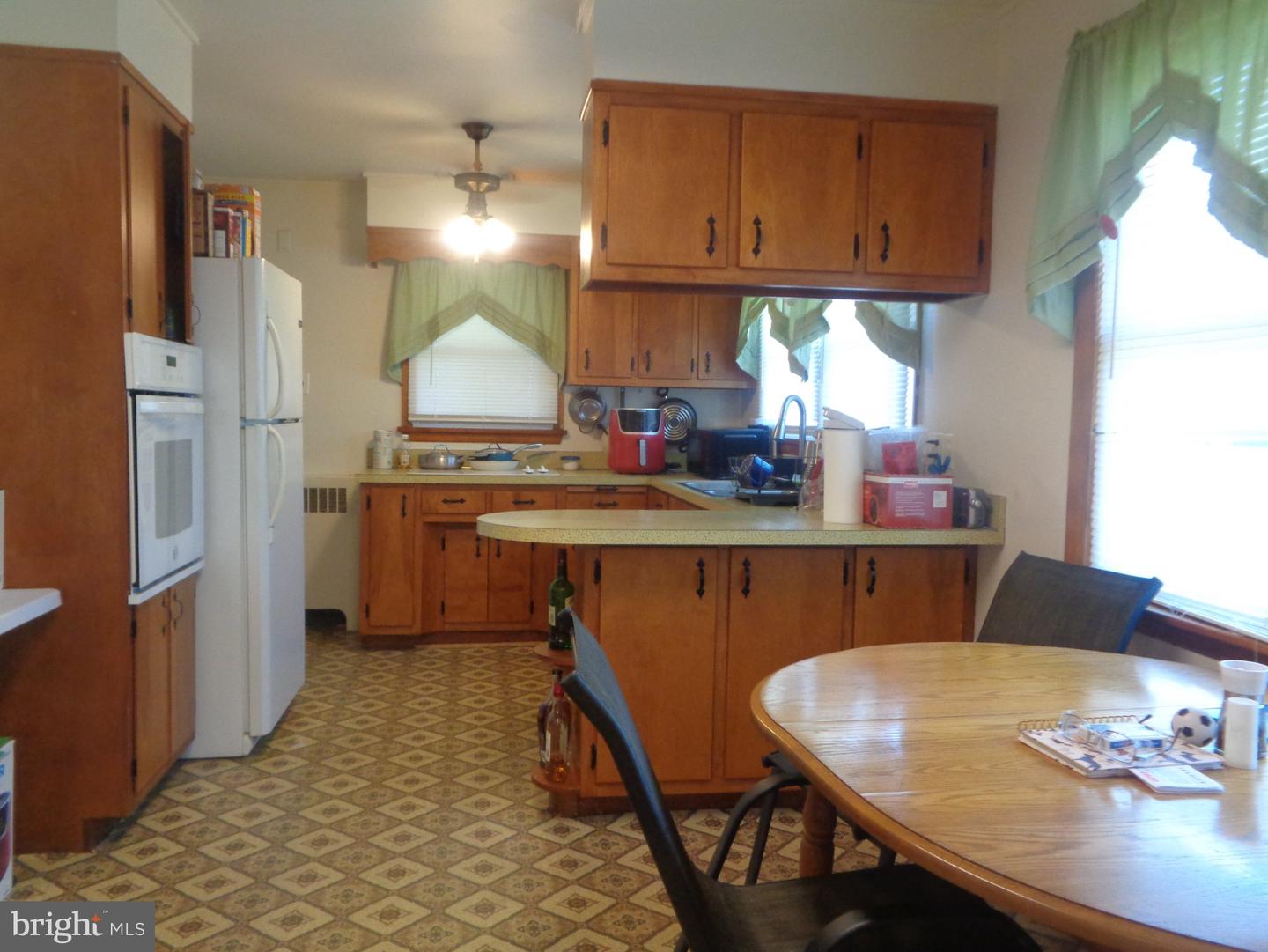 209 Greenwood Ave Property Photo 6