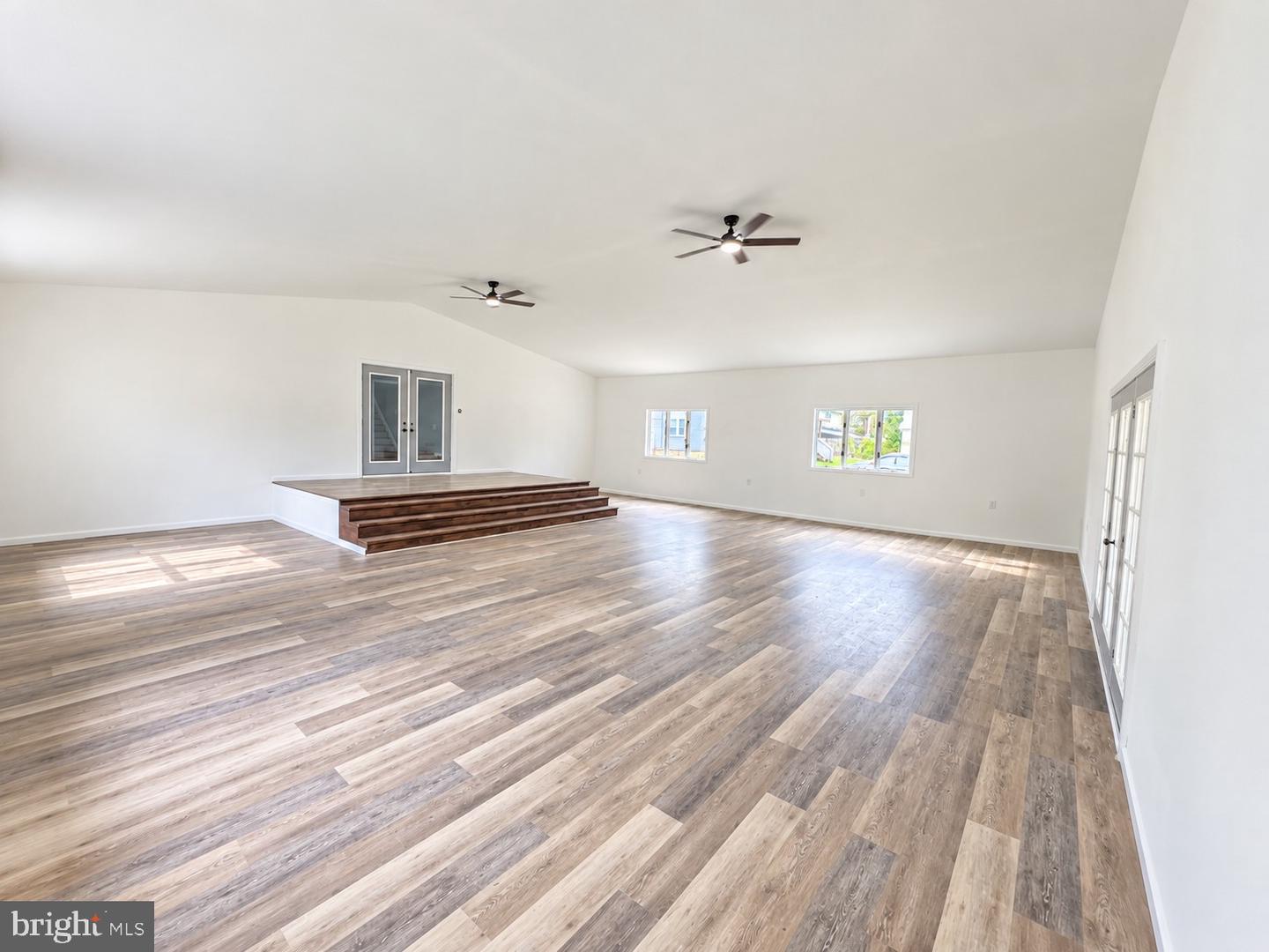 36 Poplar St Property Photo 5