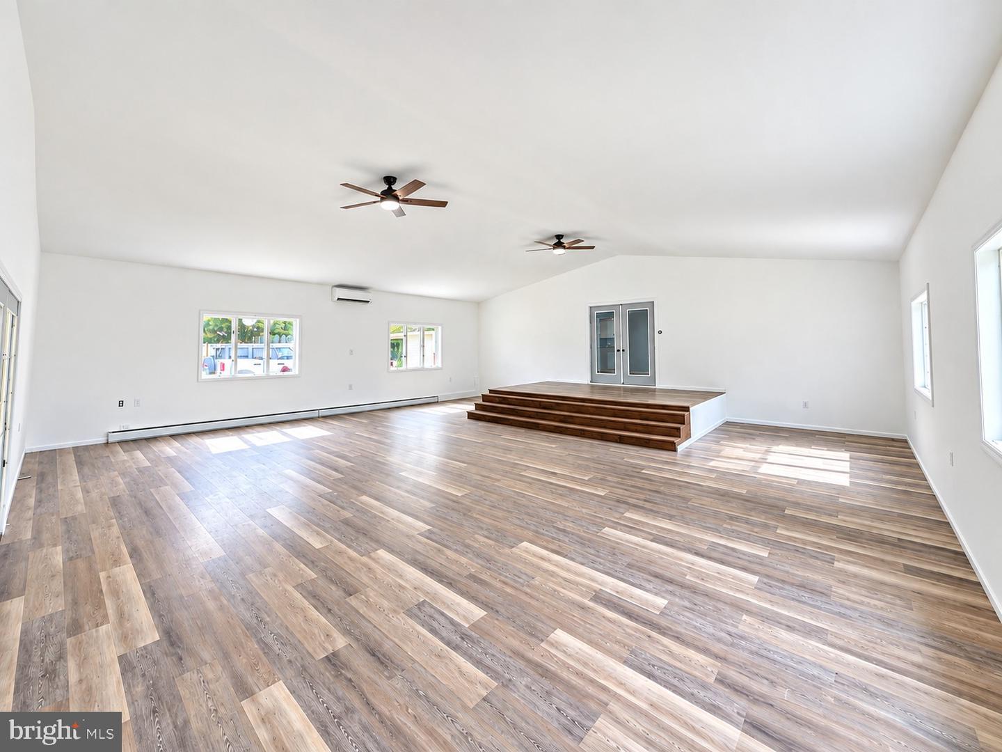 36 Poplar St Property Photo 8