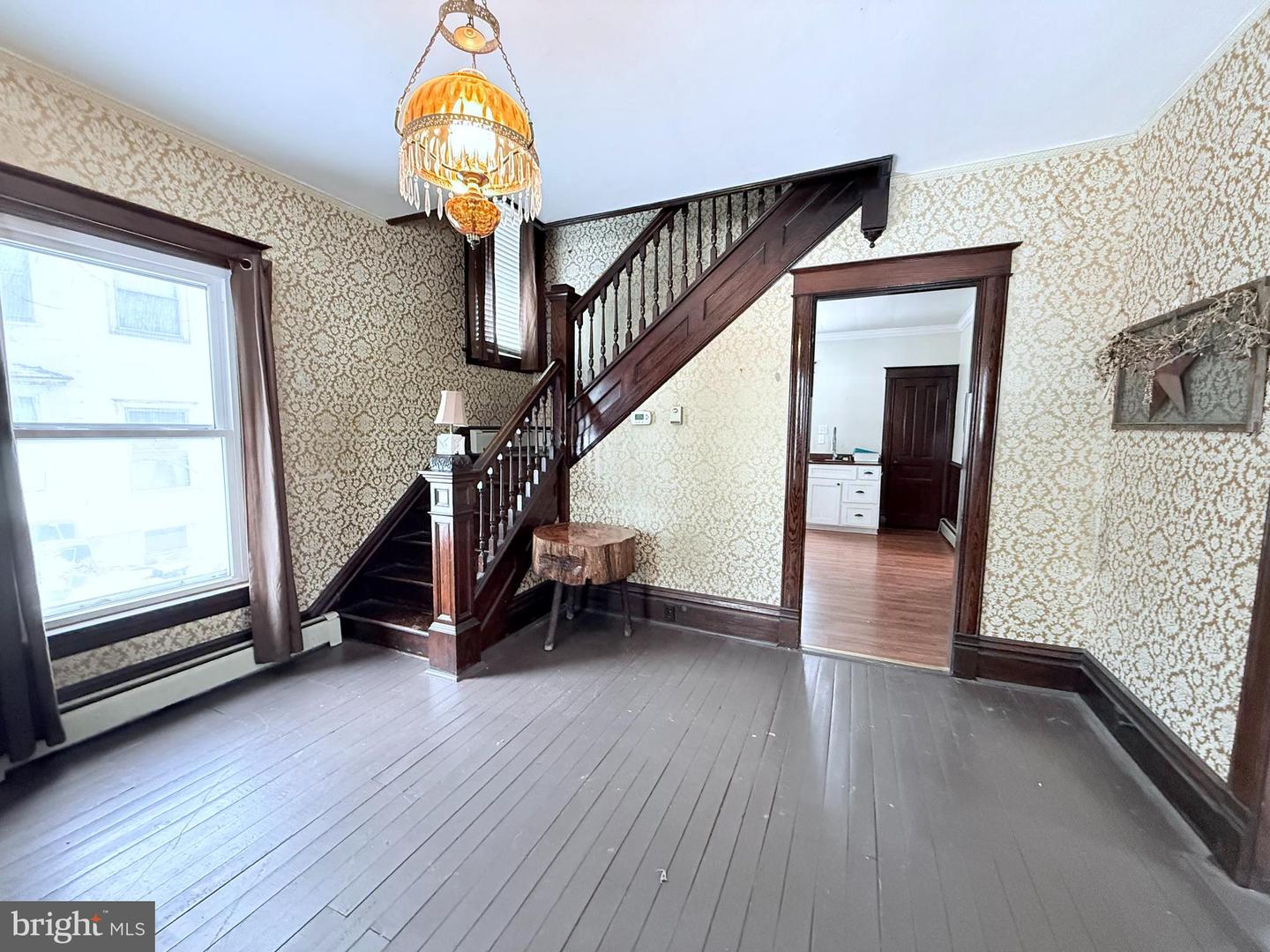 112 Pine Ave Property Photo 8