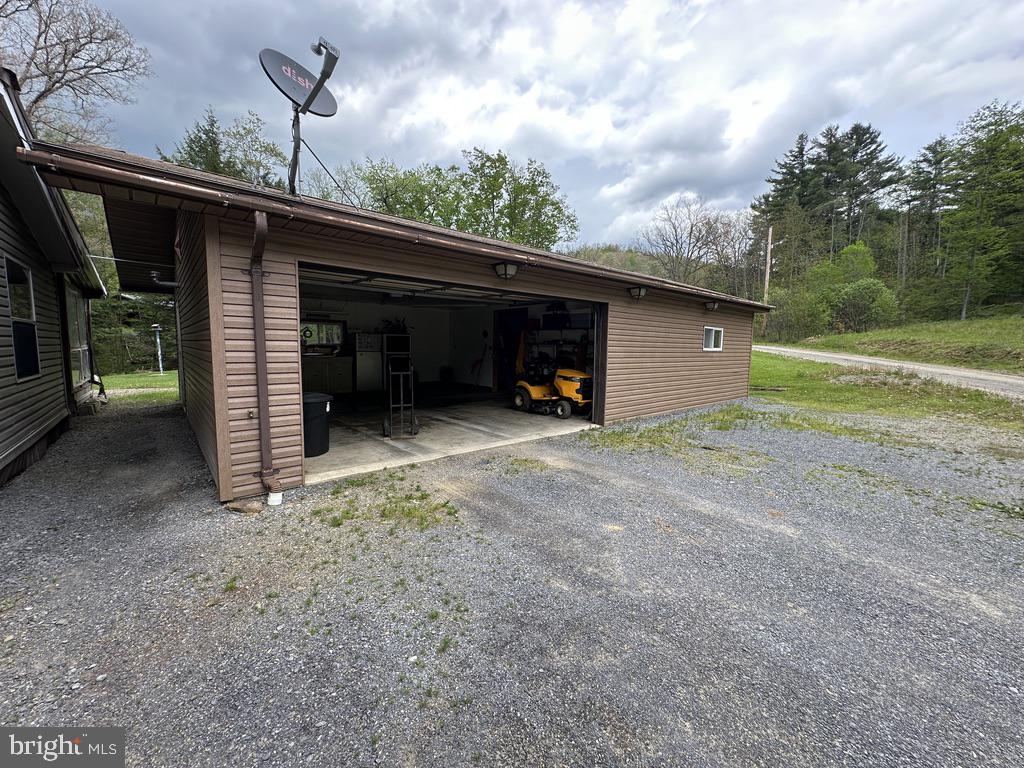 111 Rob Roy Rd Property Photo 8