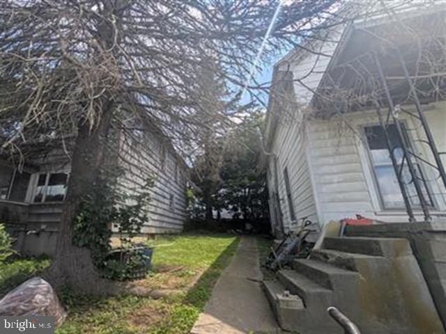 170 Elm St Property Photo 3