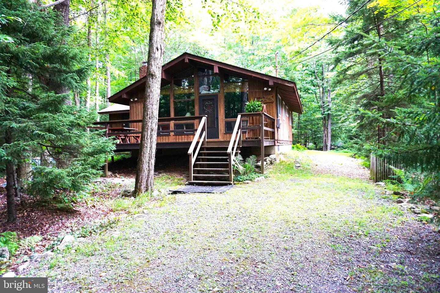 1685 Lake Ln Property Photo