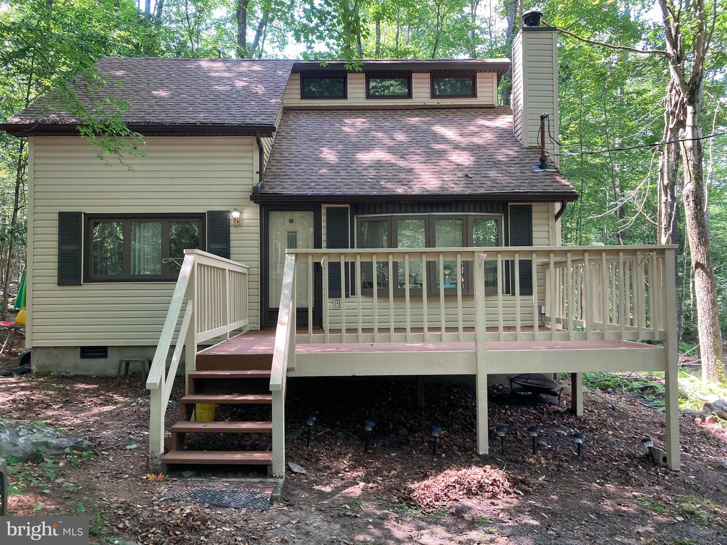 122 Paxinos Dr Property Photo