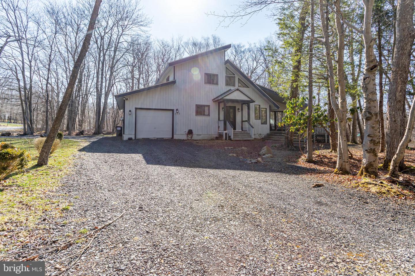 533 Cayuga Dr Property Photo 2