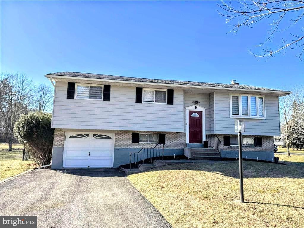 23 Bonnie Dr Property Photo