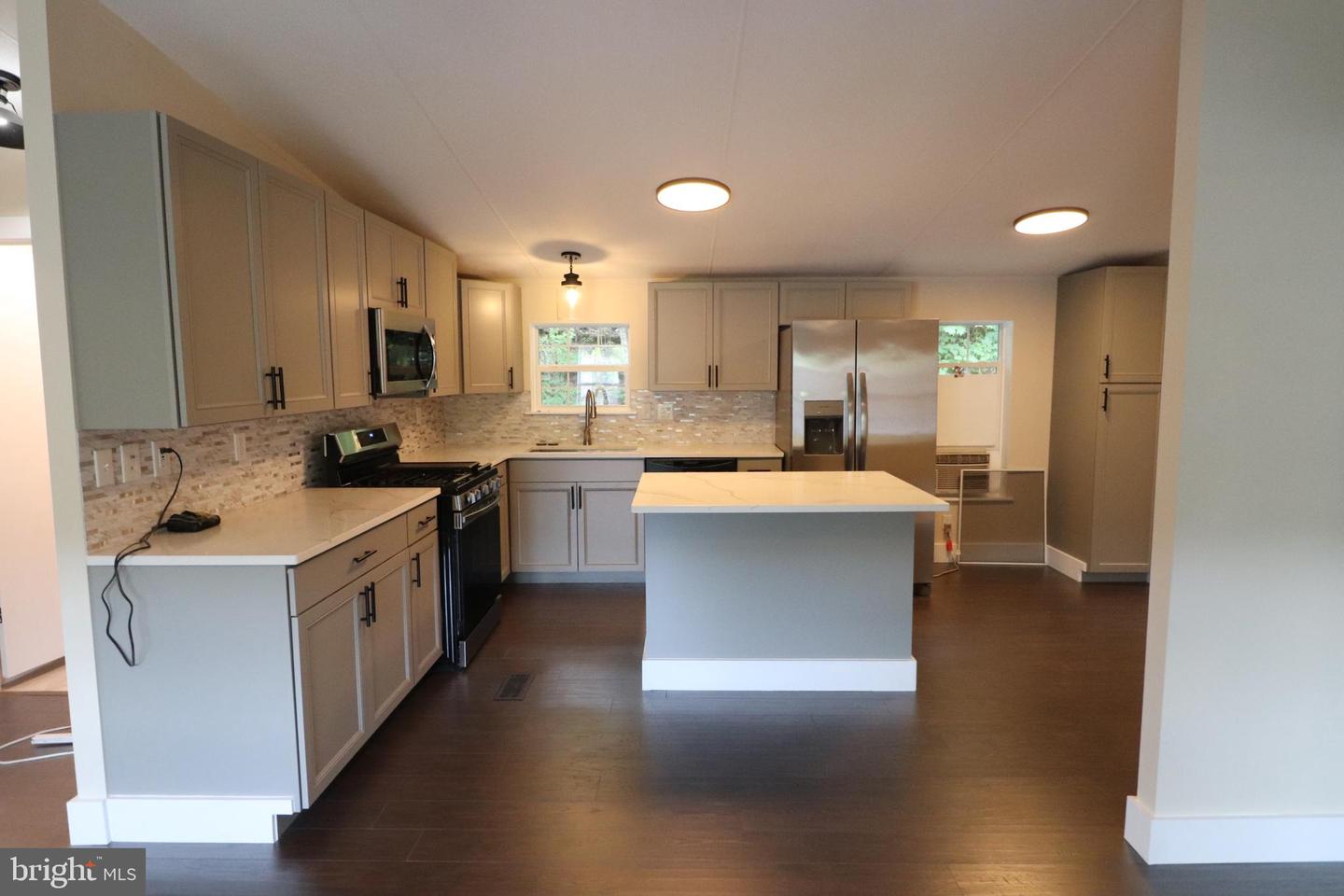 1215 Blue Mountain Cir Property Photo 6