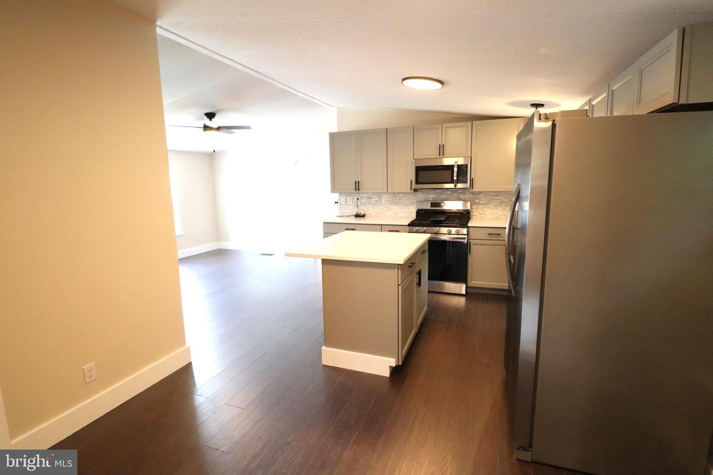 1215 Blue Mountain Cir Property Photo 7