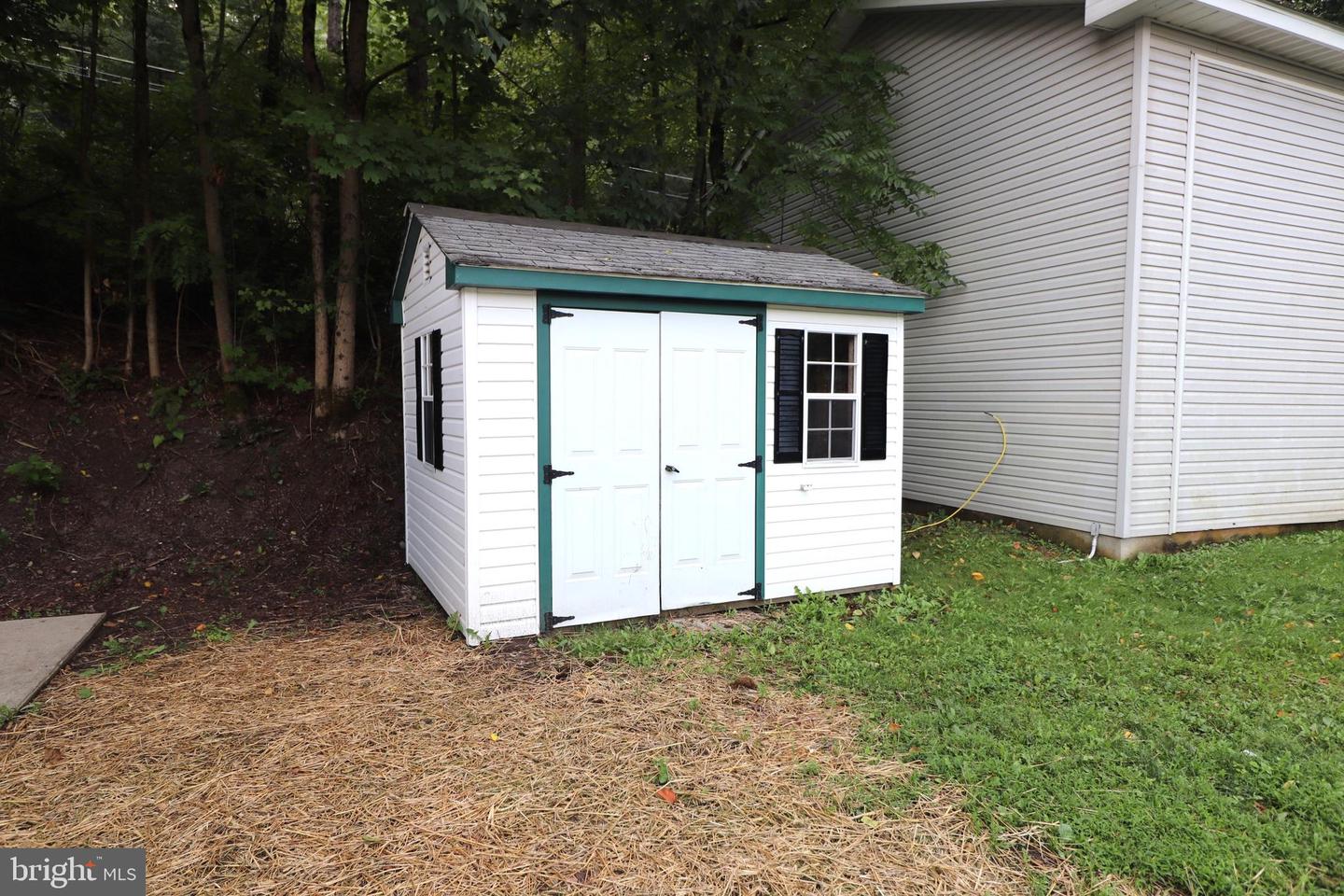 1215 Blue Mountain Cir Property Photo 17
