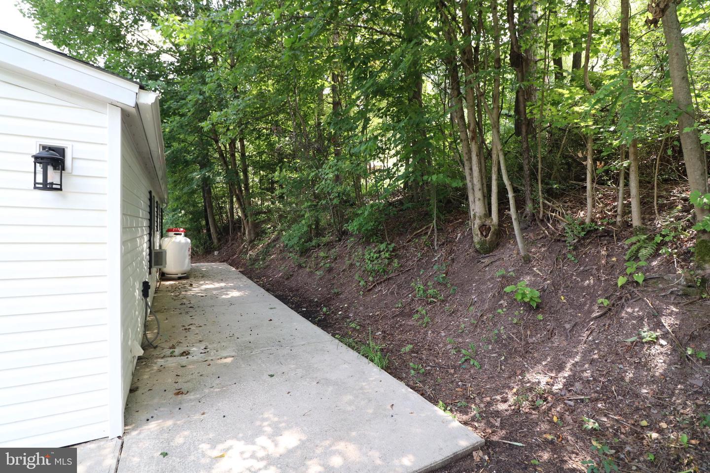 1215 Blue Mountain Cir Property Photo 18