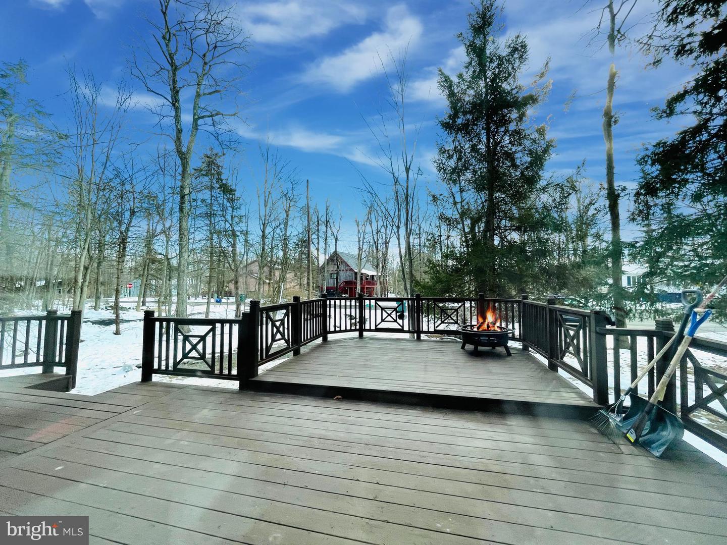 9277 Valley View Ct Property Photo