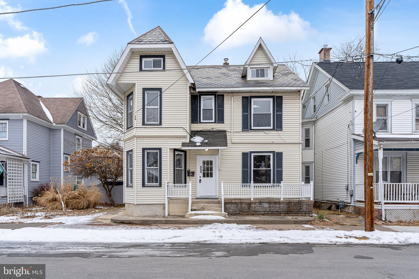 524 Scott St Property Photo