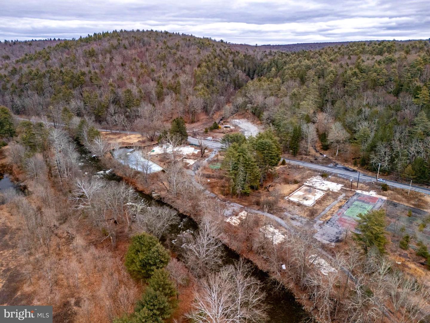 2480 Paradise Trail Property Photo 6