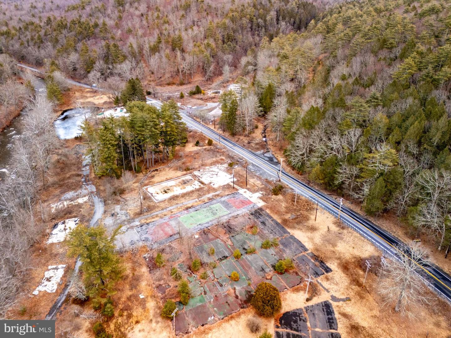 2480 Paradise Trail Property Photo 7