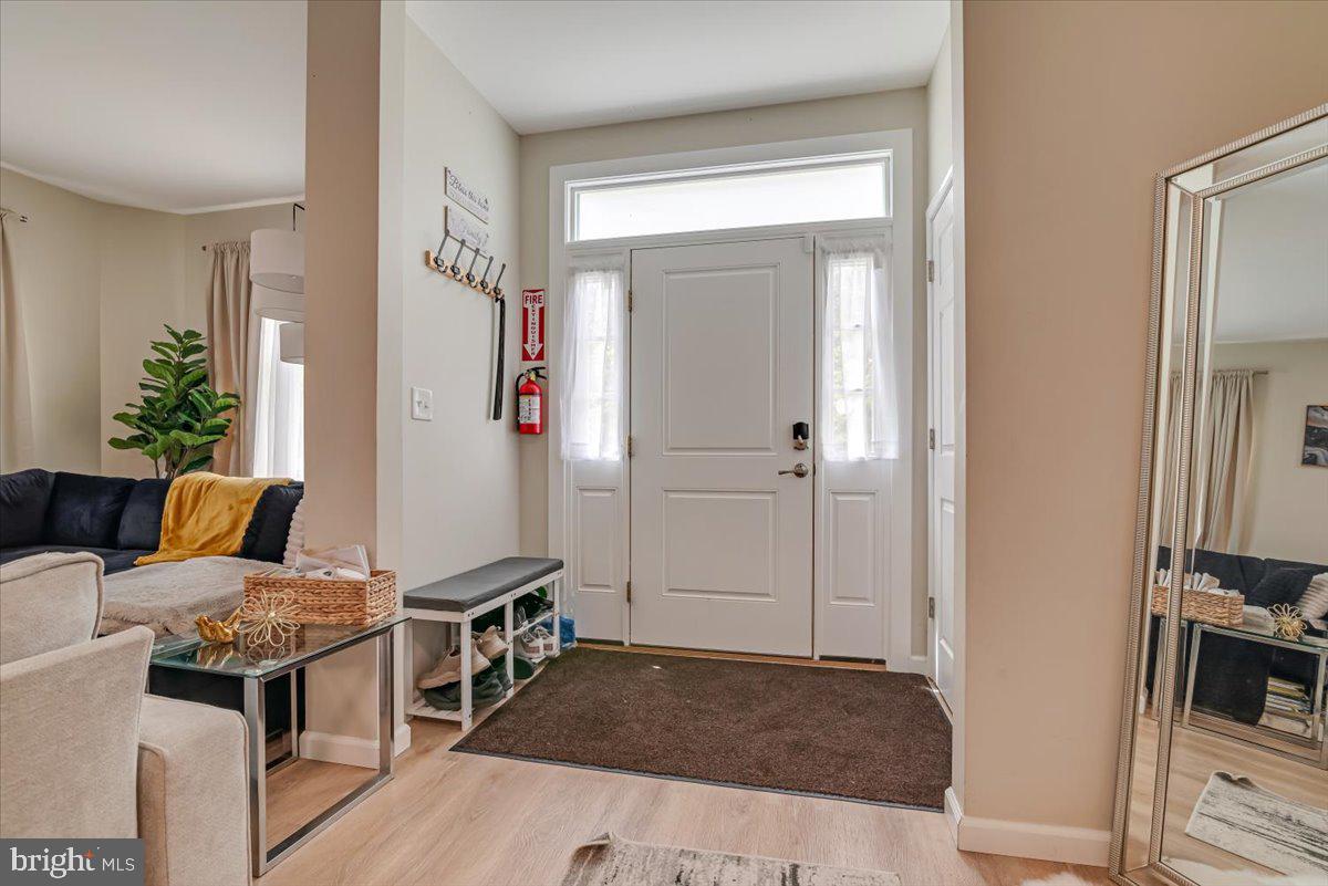 5647 Pembrook Dr Property Photo 5