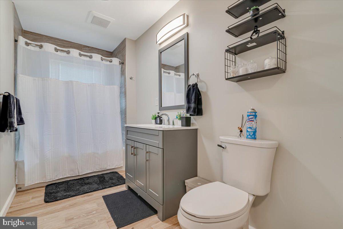 5647 Pembrook Dr Property Photo 36
