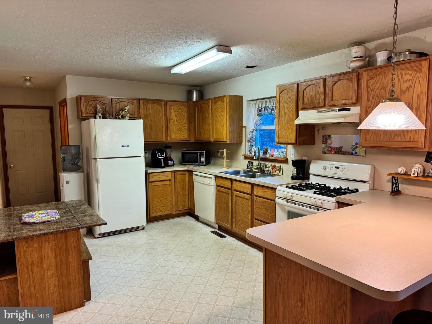 1145 Chickadee Dr Property Photo 7