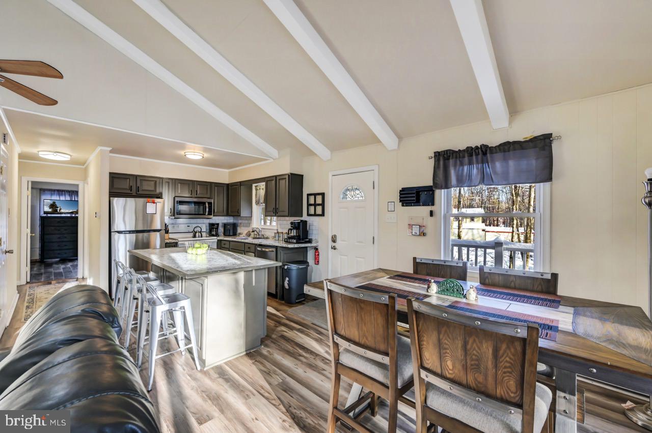 124 Fern Ridge Rd Property Photo 8