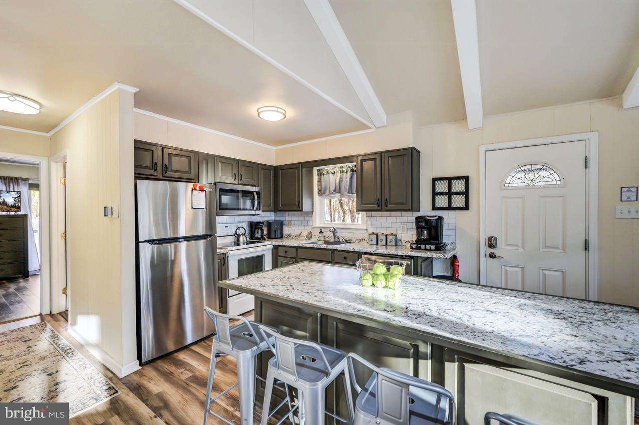 124 Fern Ridge Rd Property Photo 17