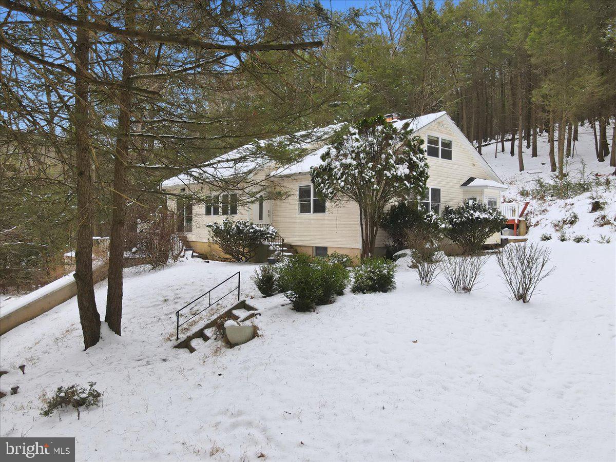 172 Evergreen Hollow Rd Property Photo 2