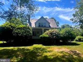 339 E Brown St Property Photo 1