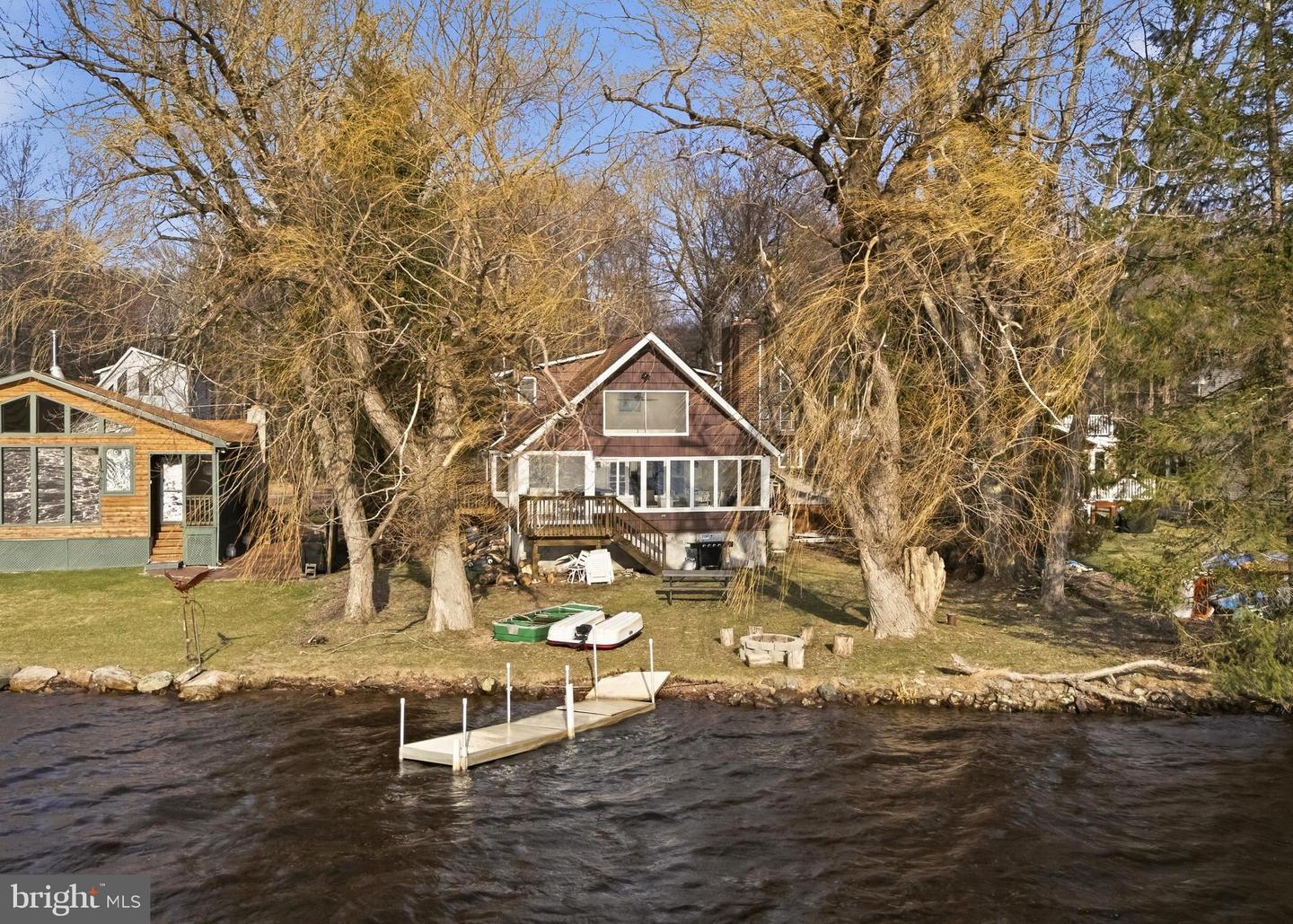 7698 Lake Shore Dr Property Photo 1