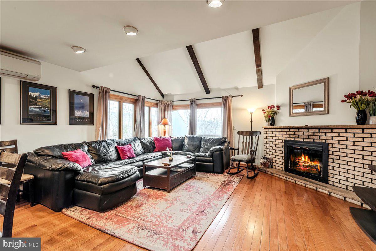 31 Middle Village Way Property Photo 15