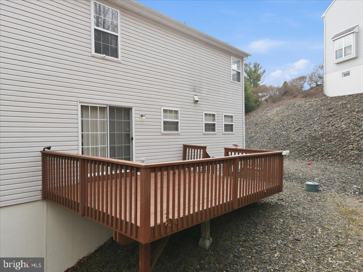 706 Franklin Ct Property Photo 95