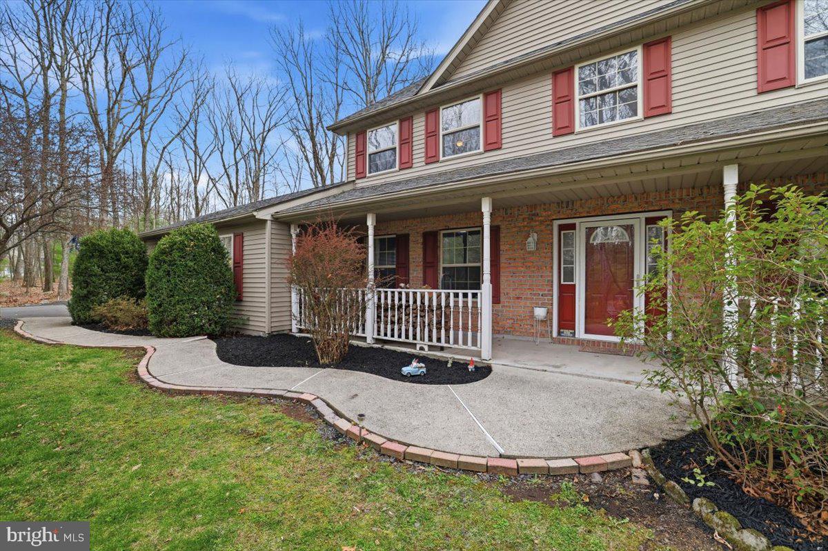 9 Hickory Dr Property Photo 5