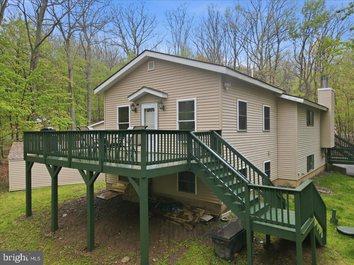 149 Mcmichaels Ct Property Photo 3