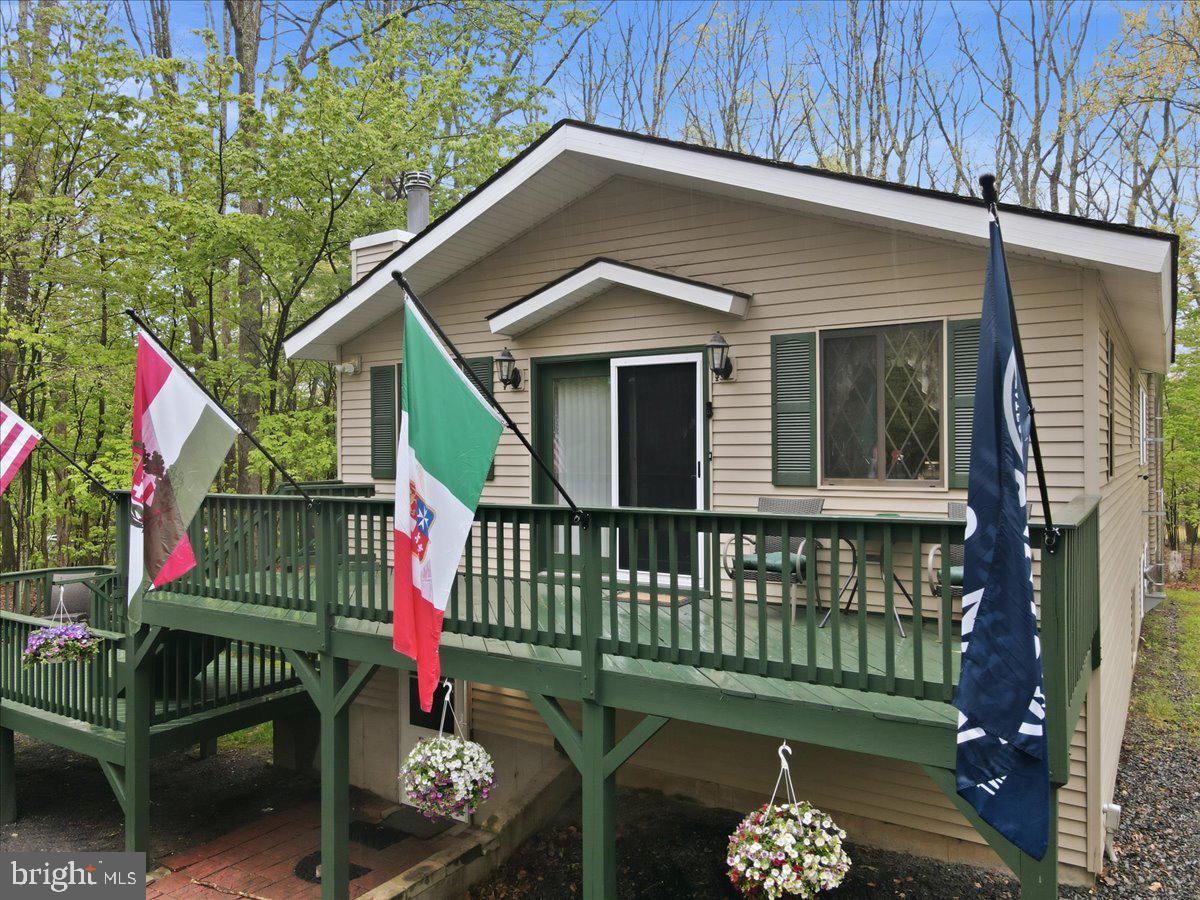 149 Mcmichaels Ct Property Photo 5