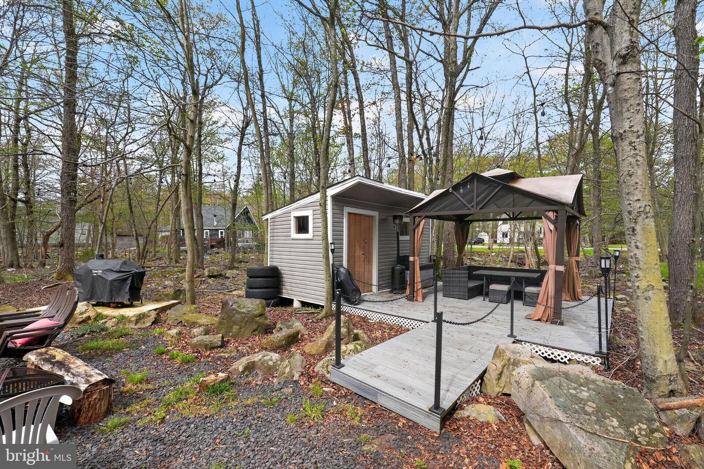 8962 Pheasant Ln Property Photo 24