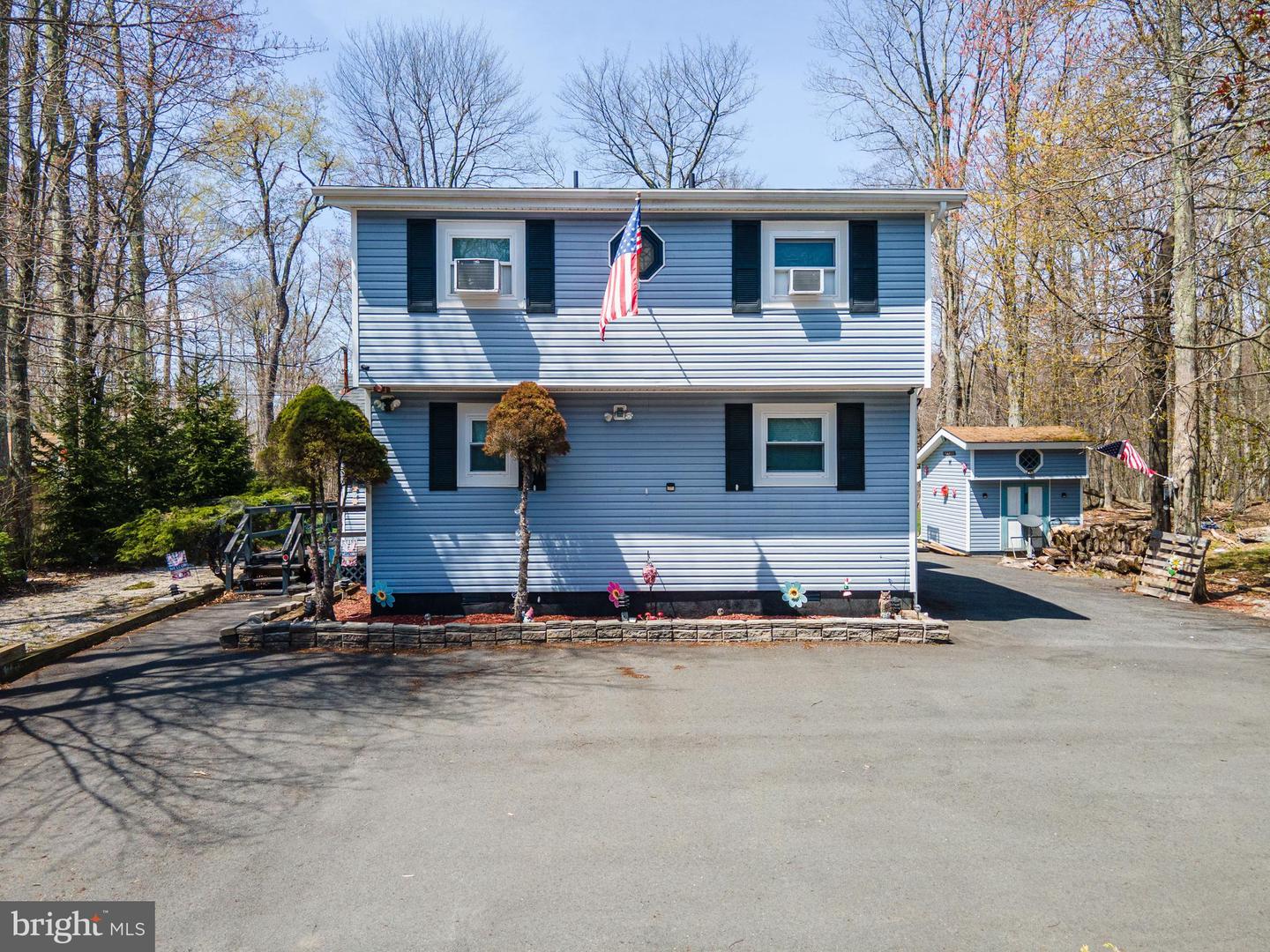 945 COUNTRY PLACE DR