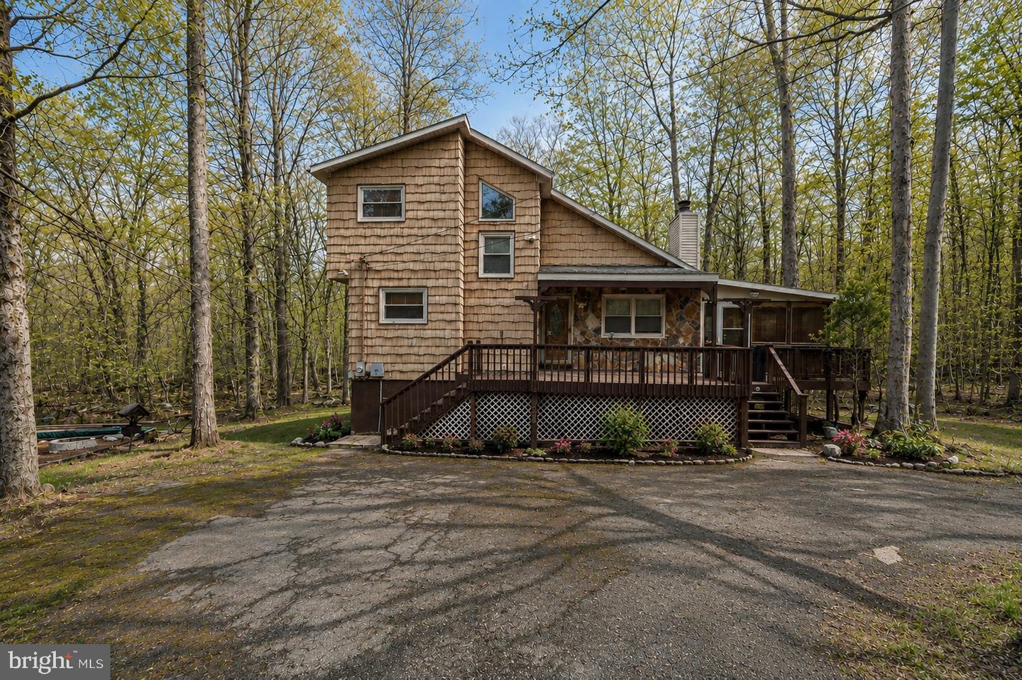 1328 Winding Way Property Photo 1