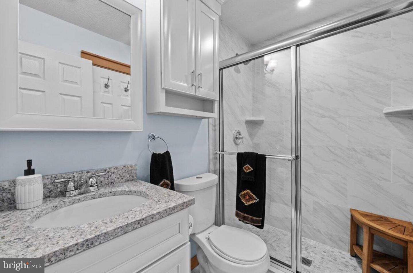 155 Pine Ct #e Property Photo 16
