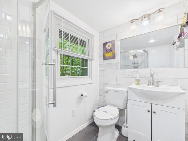 7803 Lake Shore Dr Property Photo 17