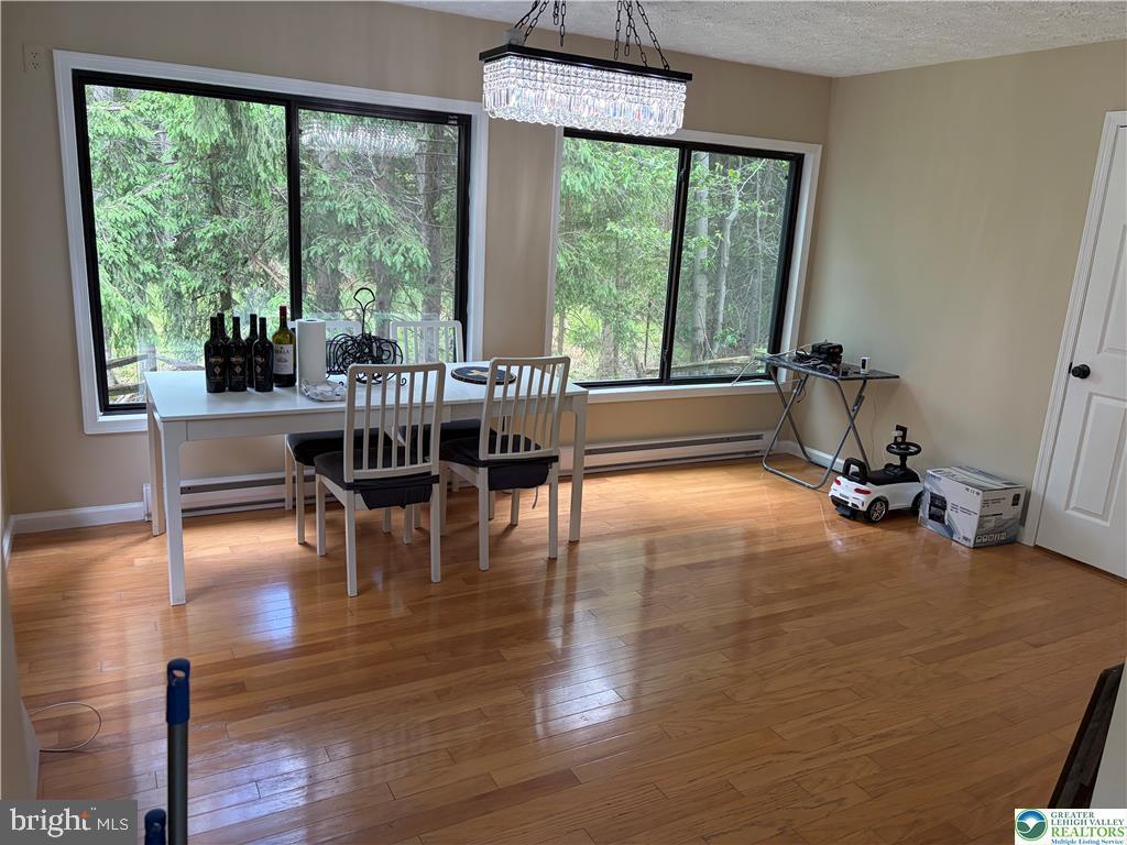 215 Larch Oval Property Photo 8