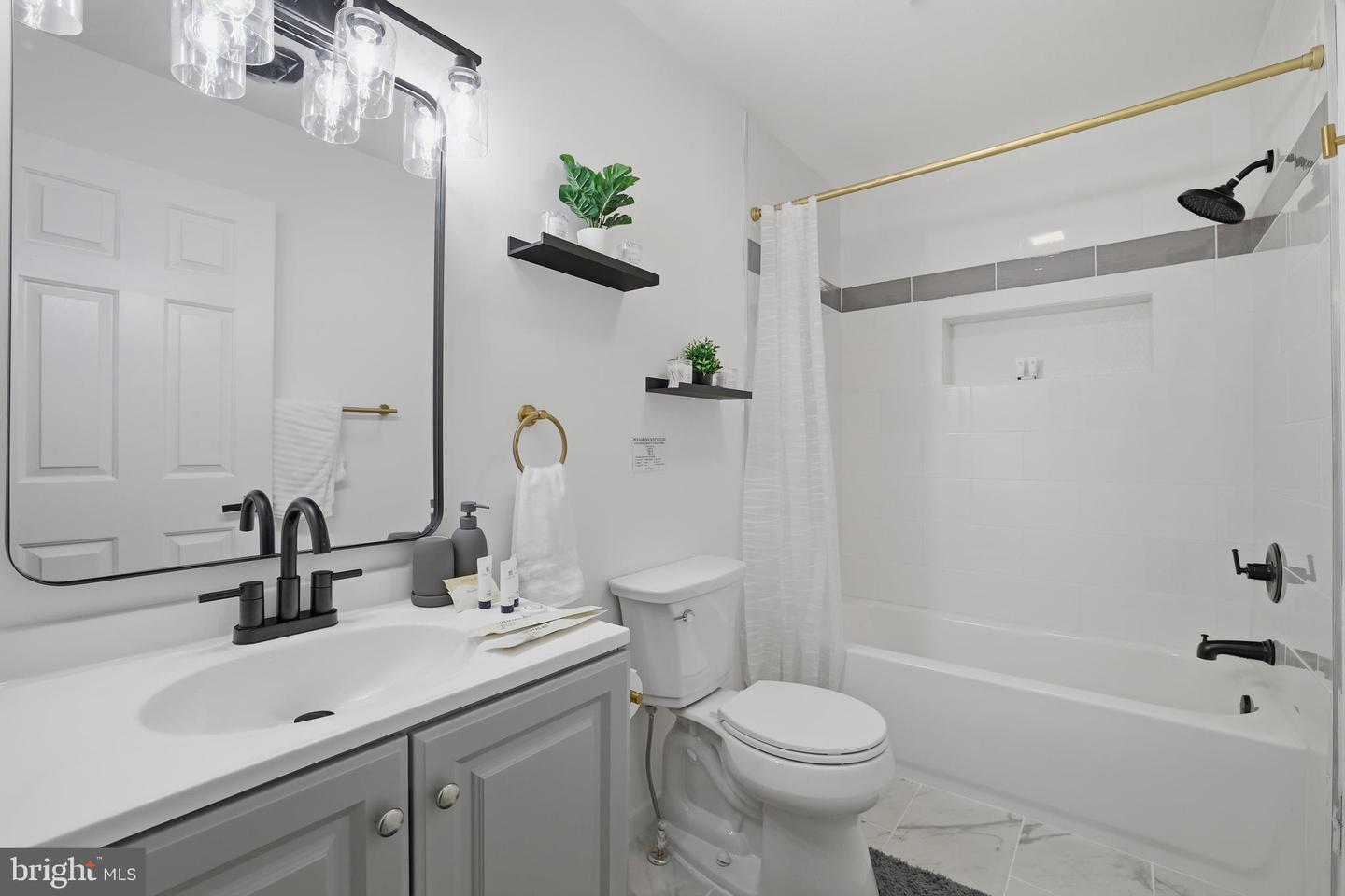 1299 Glade Dr S Property Photo 26