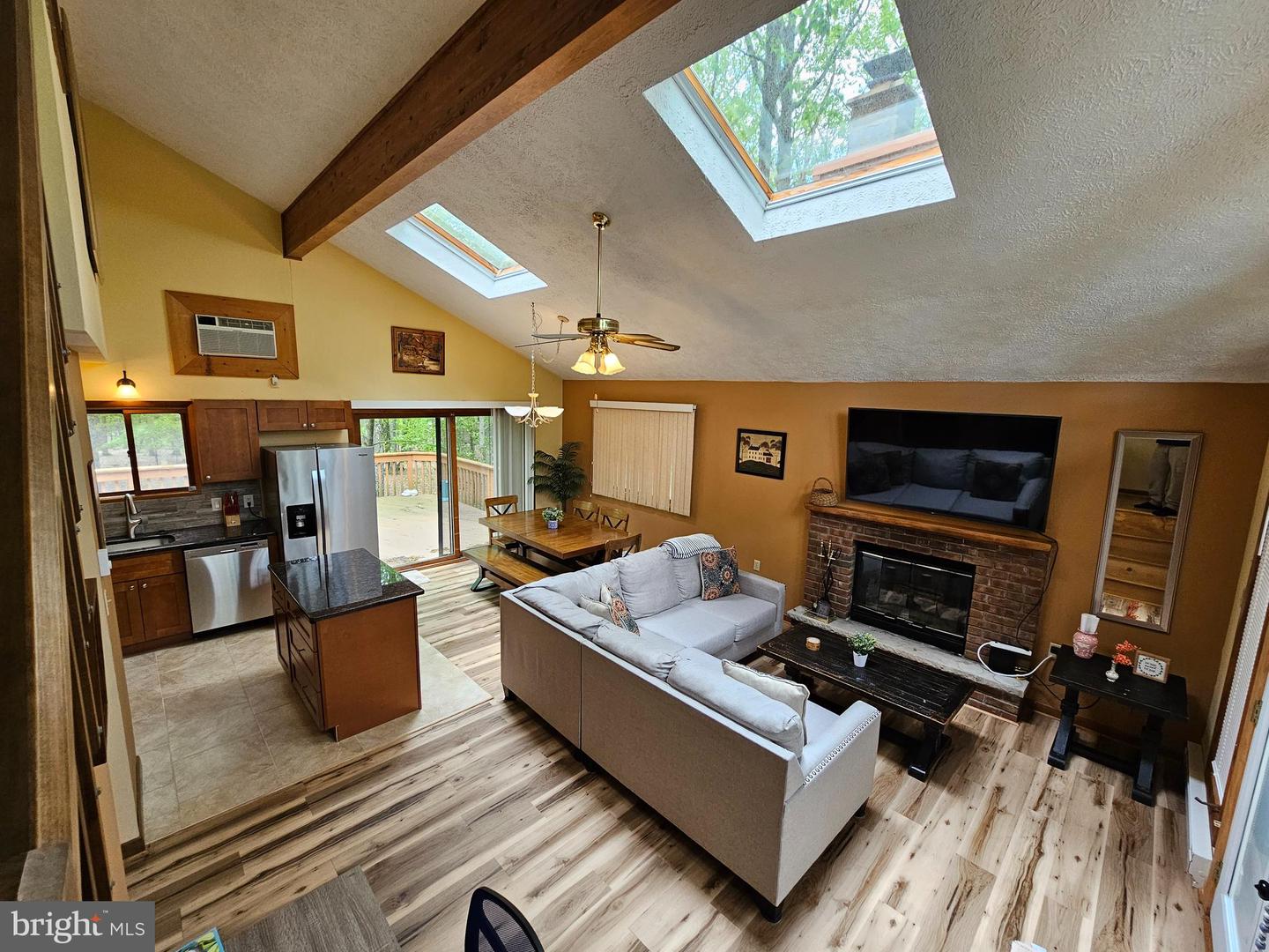 8226 Woodchuck Ct Property Photo 3