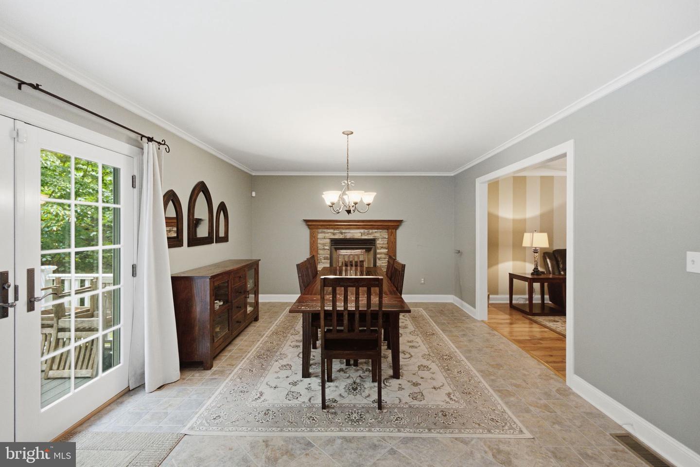 3 Theresa Ln Property Photo 3